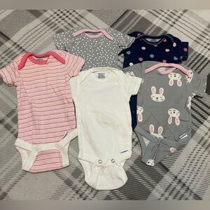 🌼4/$25🌼 Gerber 0-3 Month Onesie Bundle